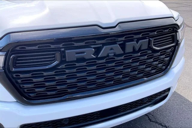 New 2026 Bright White Clear-Coat Exterior Paint RAM Big Horn/Lone Star image 35