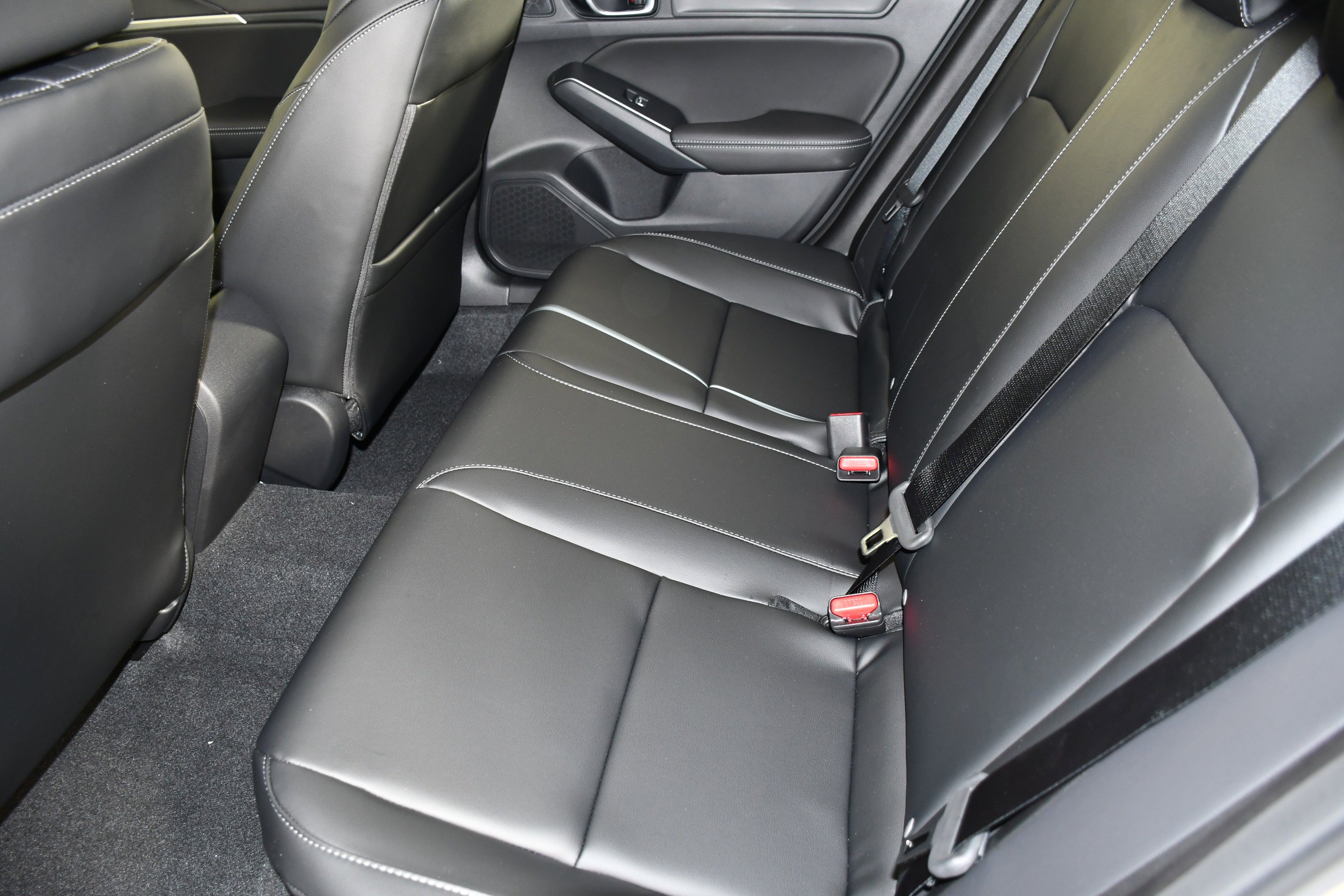 New 2026 Platinum White Pearl Acura w/A-Spec Package image 15