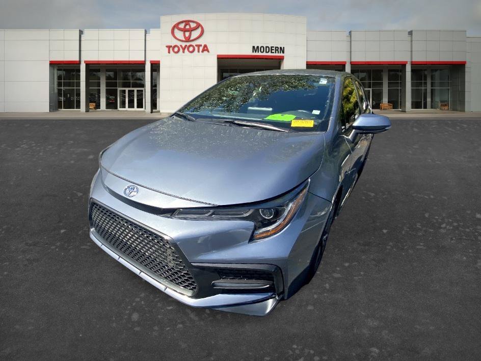 Used 2022 Celestite Toyota SE image 4