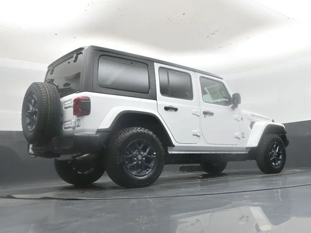 New 2026 Bright White Clear-Coat Exterior Paint Jeep 85th Anniversary Edition image 42