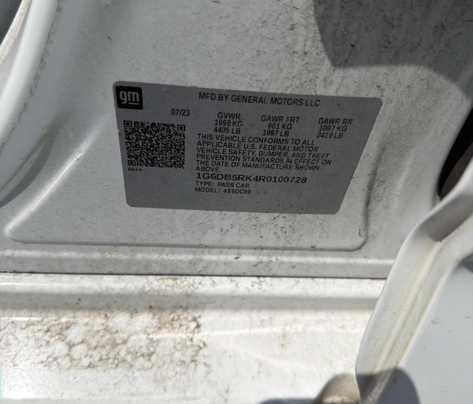 Used 2024 White Cadillac Premium Luxury image 10