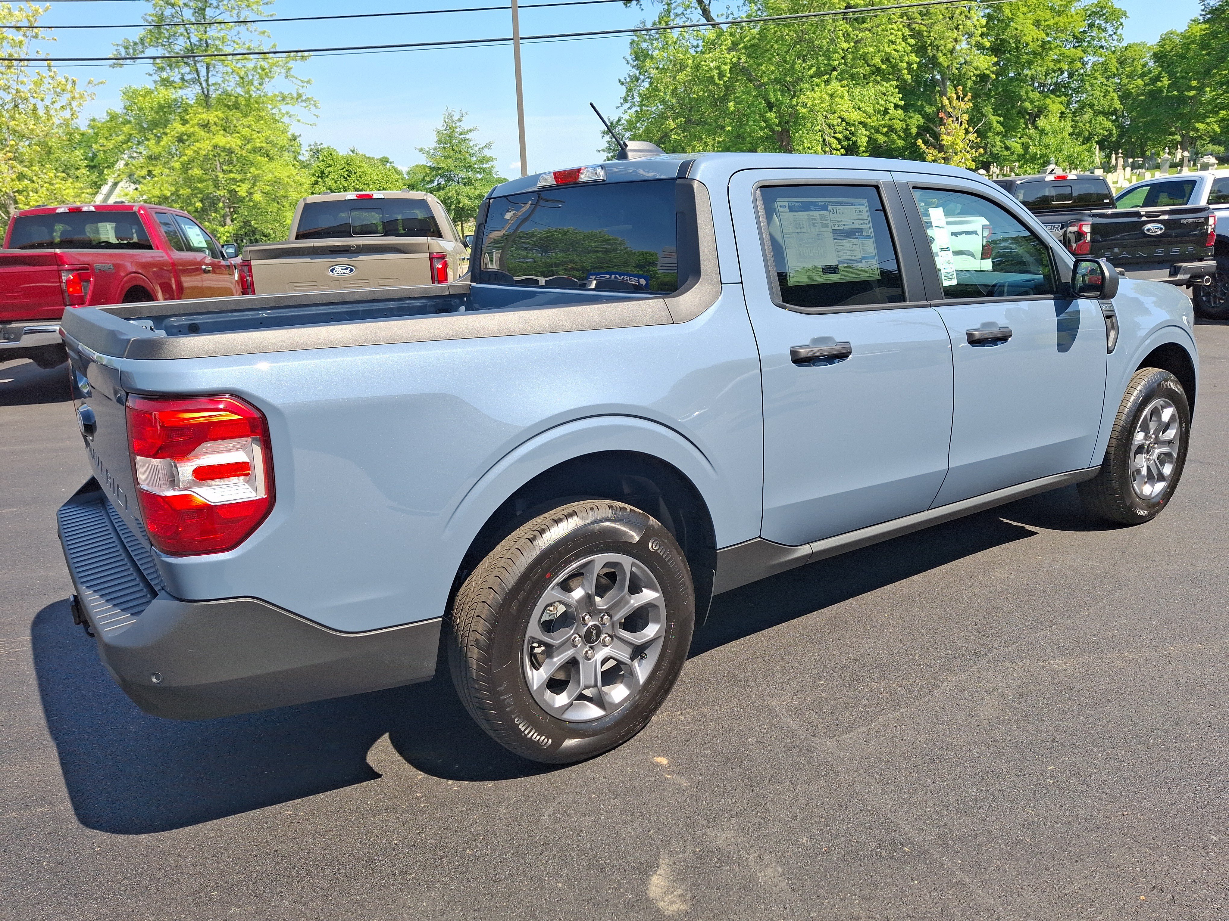 New 2026 Azure Gray Metallic Tri-Coat Ford XLT image 3