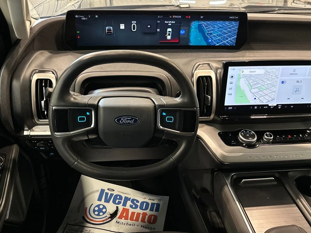 Used 2025 Gray Ford Active image 27
