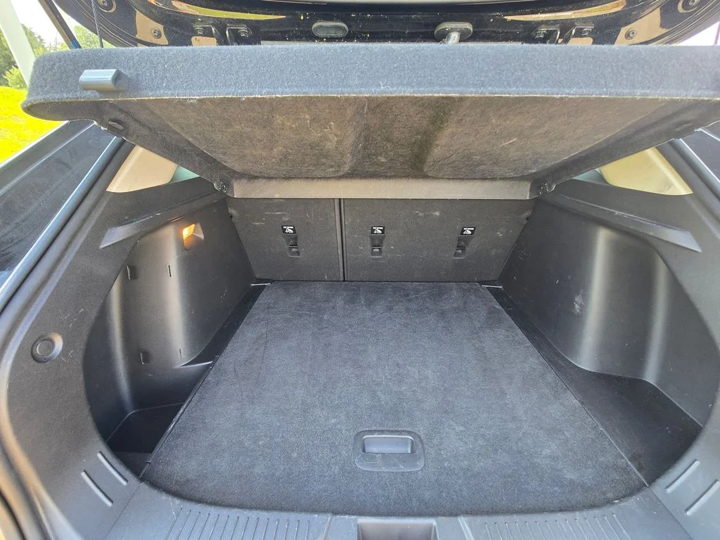 Used 2025 Black Chevrolet LT image 18