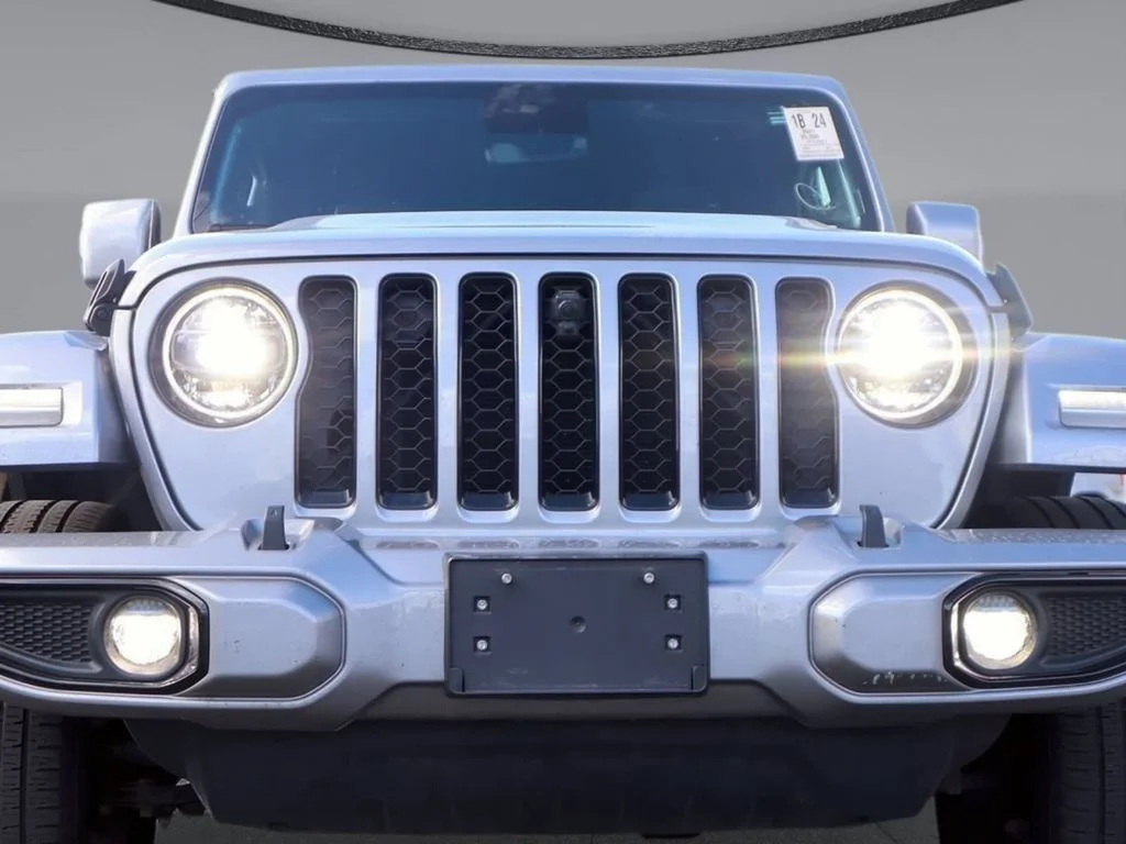 Used 2021 Billet Silver Metallic Jeep Unlimited High Altitude image 29