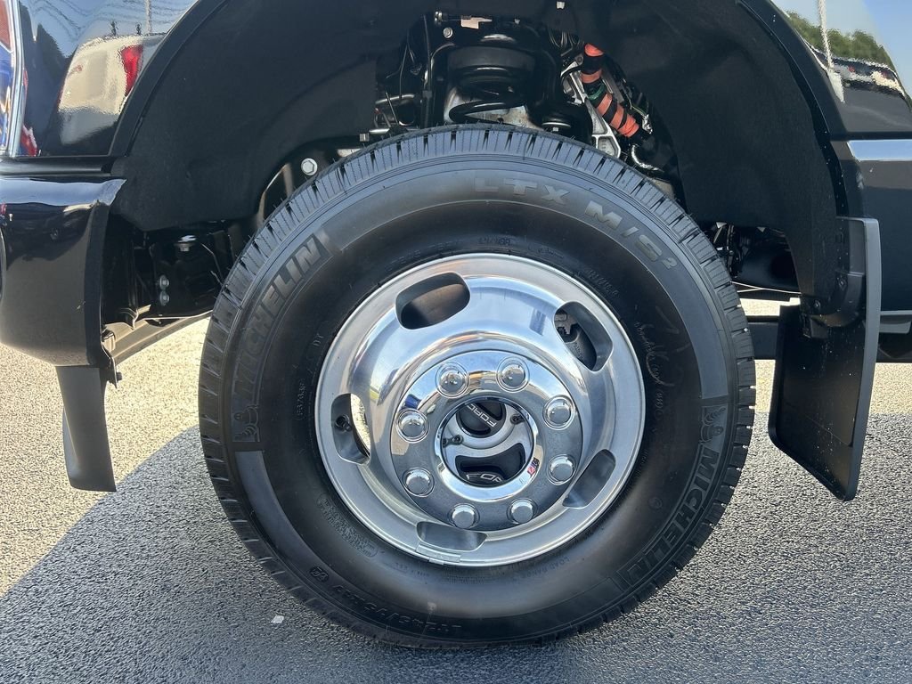New 2026 Agate Black Metallic Ford F-350® Platinum® image 16