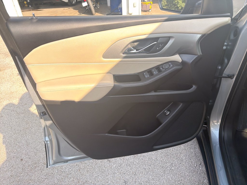 Used 2023 Gray Chevrolet LT image 12