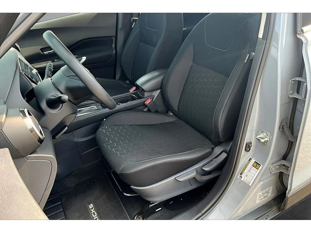 Used 2024 Gray Nissan SV image 17