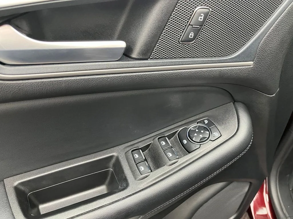 Used 2023 Red Ford SEL image 18