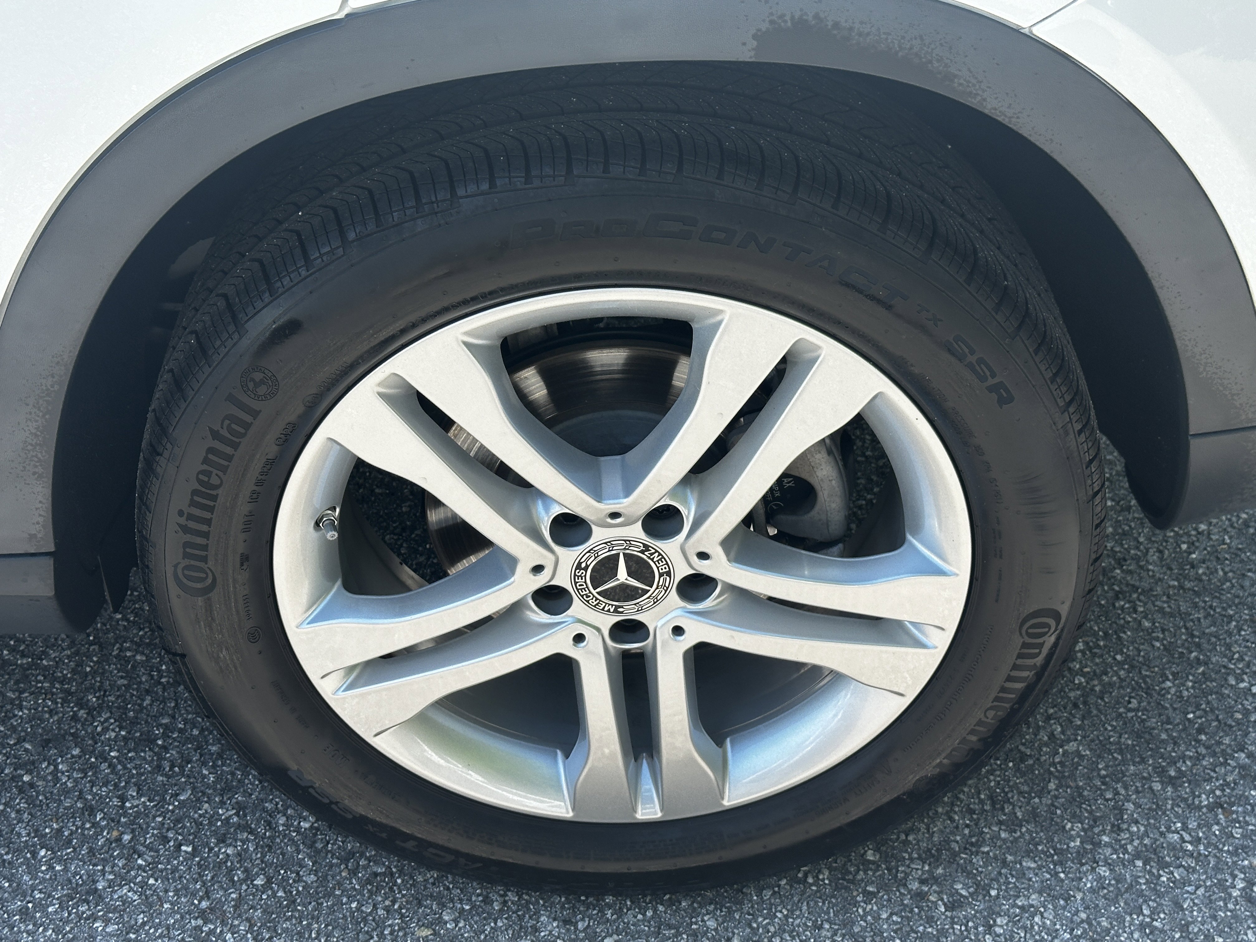 Certified Used 2020 Polar White Mercedes-Benz GLA 250 image 23