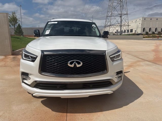 Used 2023 White INFINITI Premium Select image 2