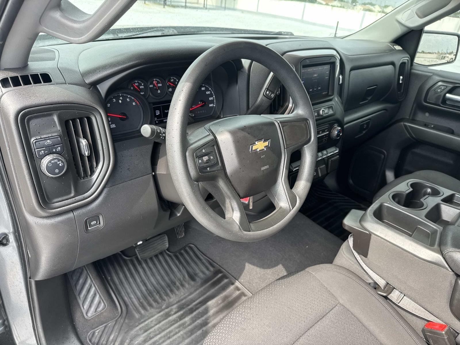 Used 2022 Satin Steel Metallic Chevrolet Custom image 17