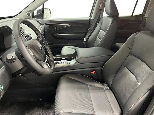 New 2026 Sonic Gray Pearl Honda RTL image 4