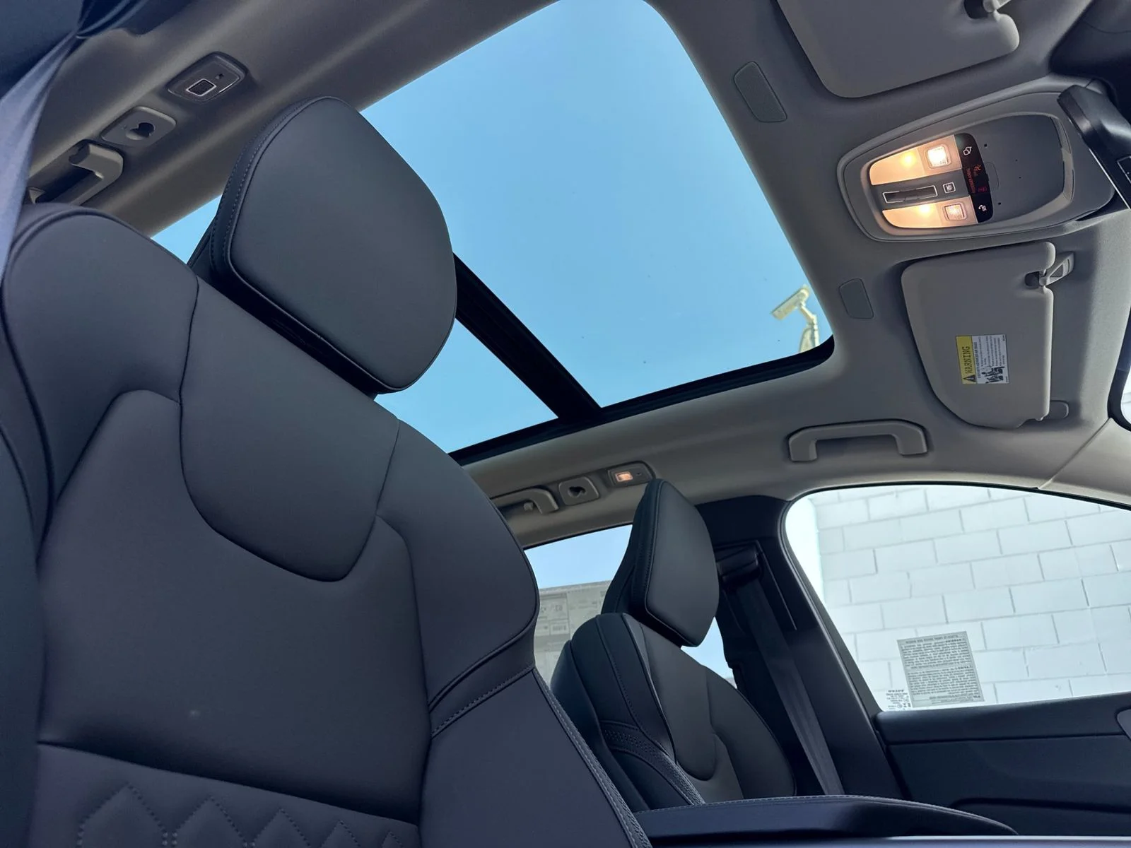 New 2026  Volvo T8 Plus image 18
