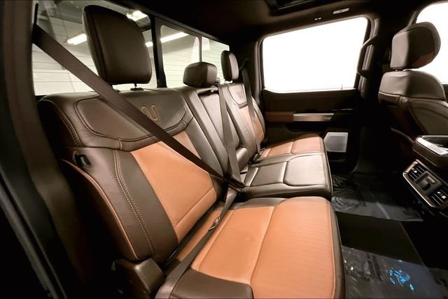 Used 2025 Agate Black Metallic Ford King Ranch image 27