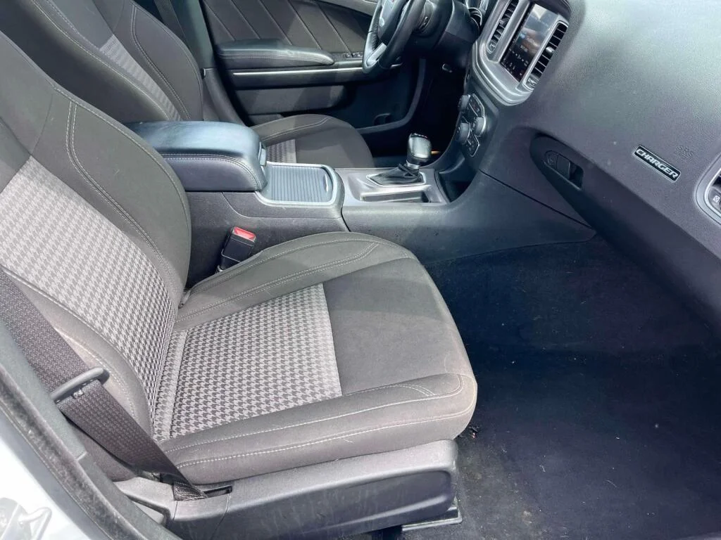 Used 2023 White Knuckle Clearcoat Dodge SXT image 20