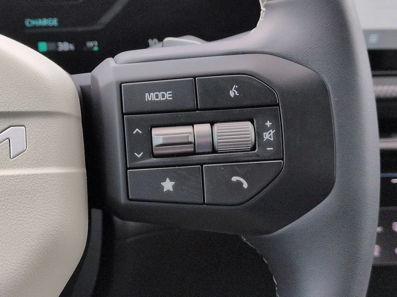 New 2026 Wolf Gray Kia GT-Line image 31