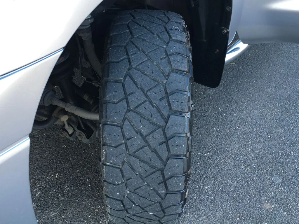 Used 2010 Silver Toyota Limited image 39