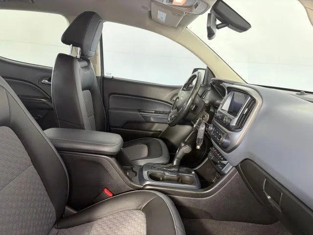 Used 2019 White Chevrolet Z71 image 43