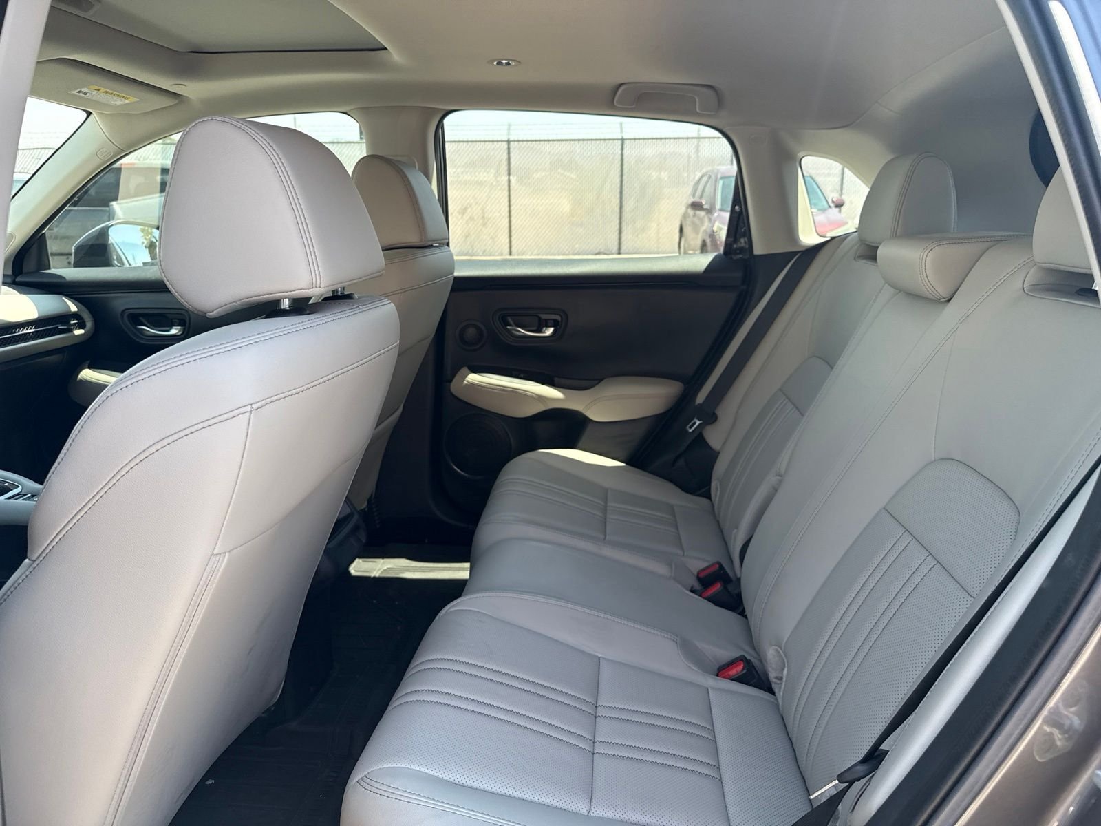 2025 Honda HR-V EX-L - Photo 11