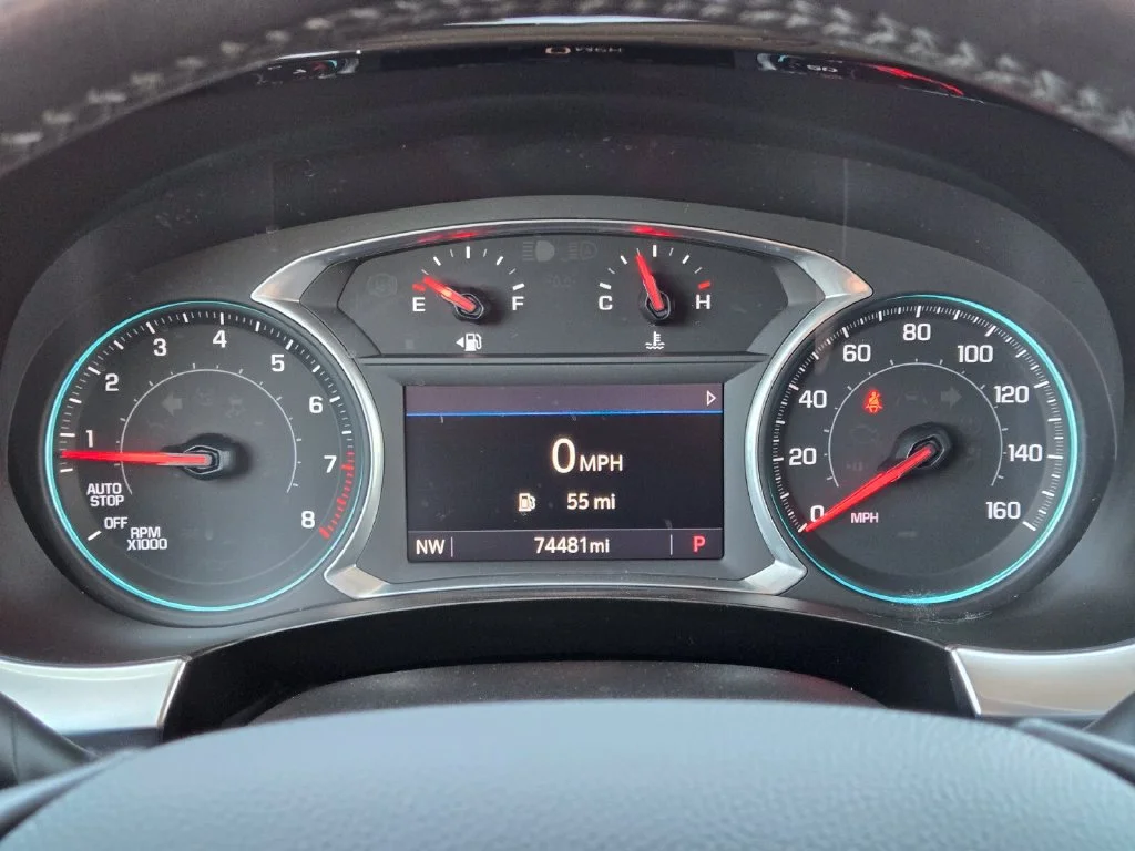 Used 2020 Gray Chevrolet LT image 34