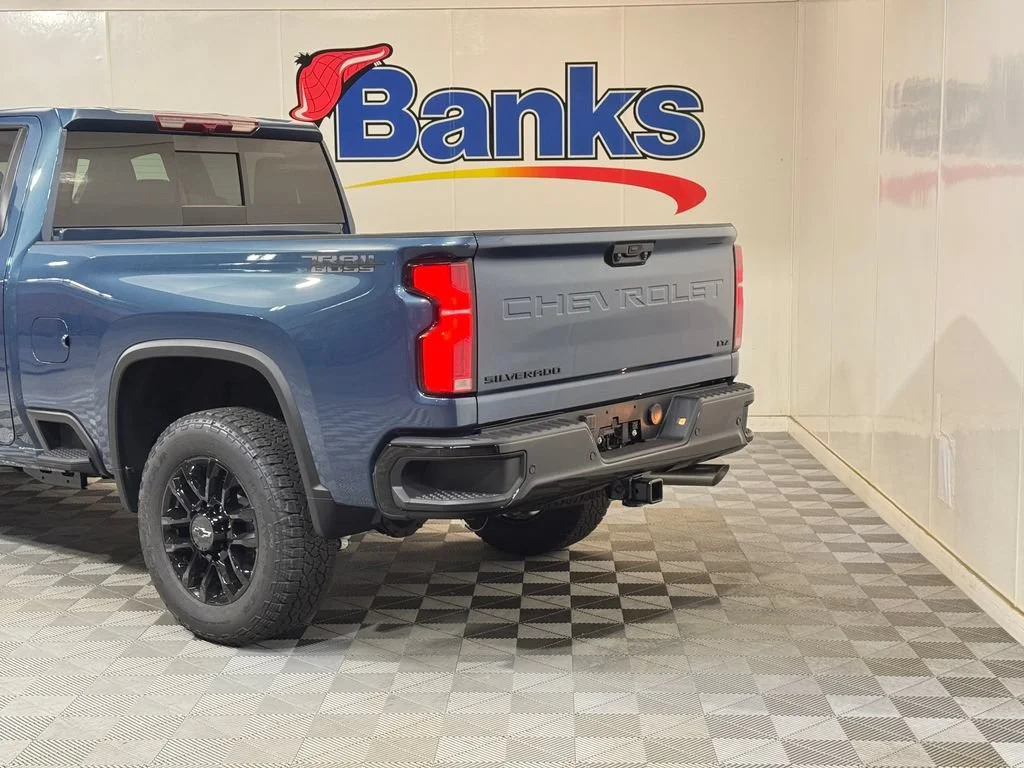 2026 Chevrolet Silverado 2500 HD LTZ - Photo 8