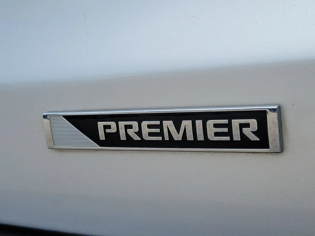 Used 2018 SILVER ICE METALLIC Chevrolet Premier image 6