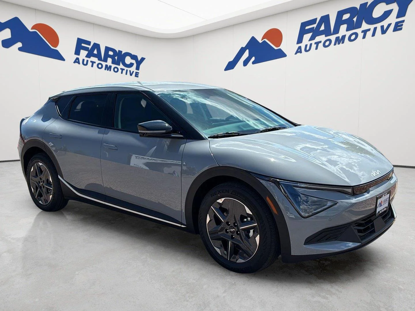 New 2026 GRAY Kia Light Long Range image 4