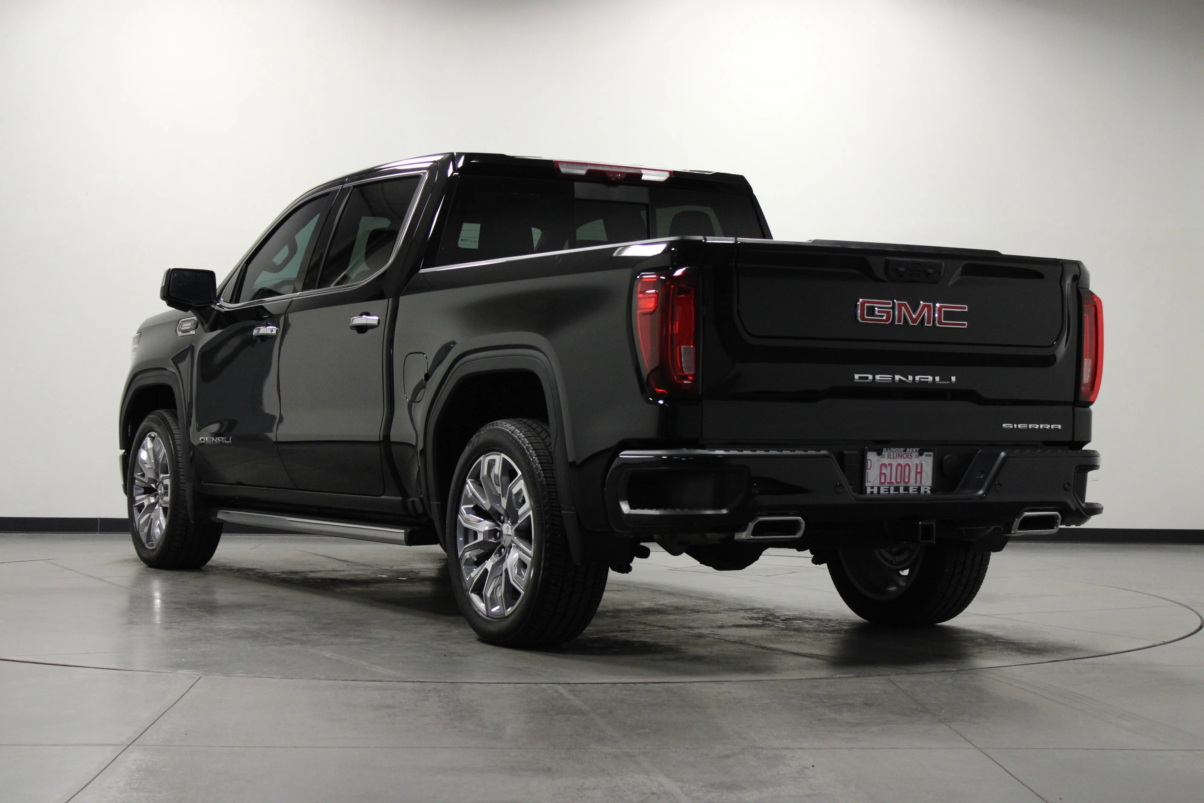 Used 2026 Onyx Black GMC Denali image 6