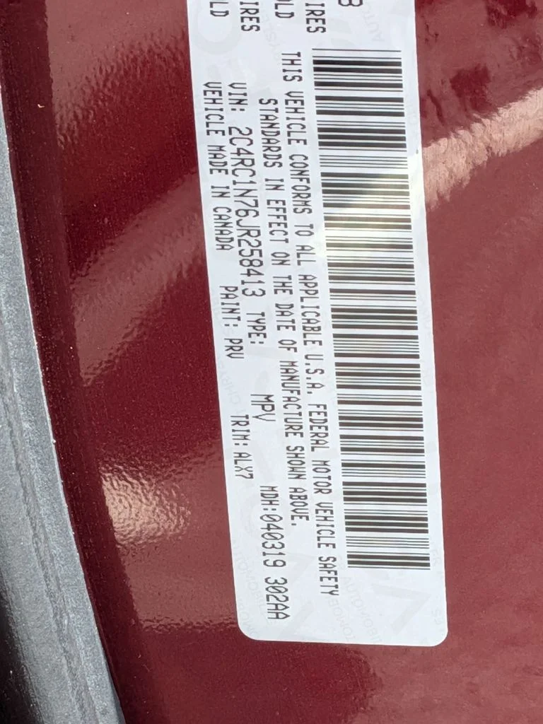 Used 2018 Red Chrysler Limited image 35
