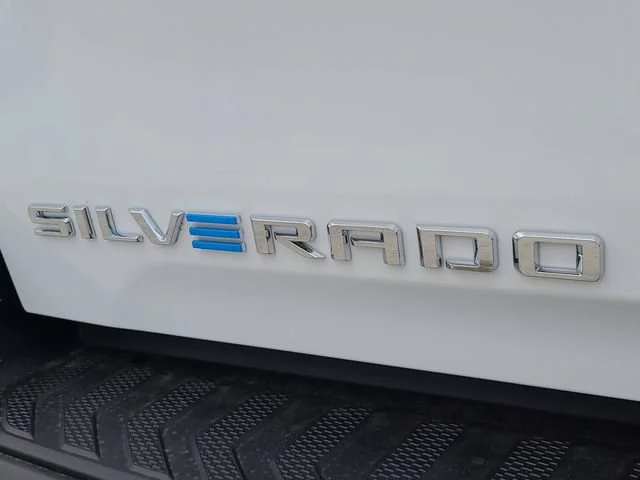 New 2026 Summit White Chevrolet LT - Extended Range image 9