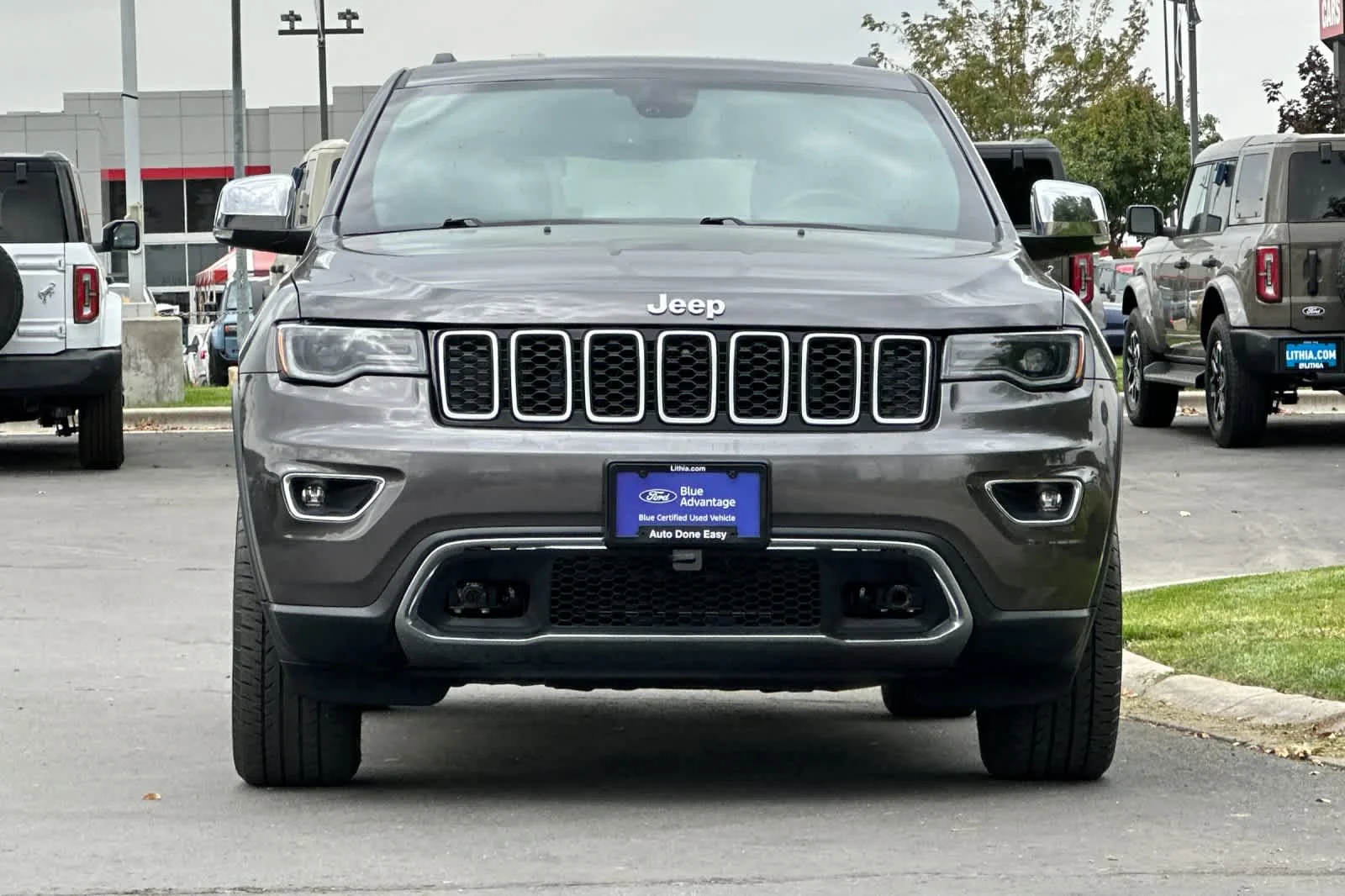 Certified Used 2019 Granite Crystal Clearcoat Metallic Jeep Limited image 10