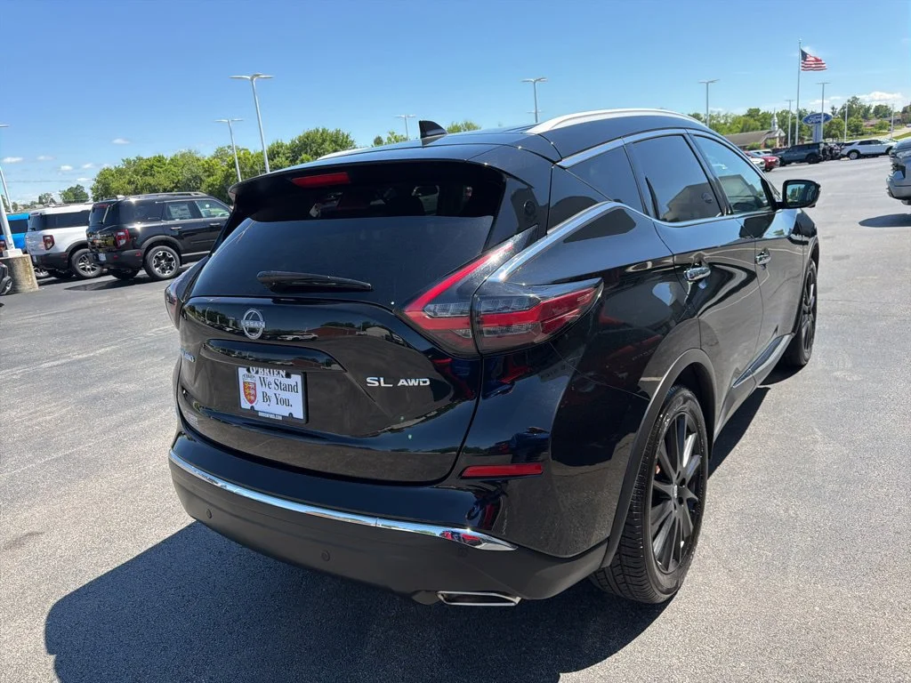 Used 2023 Black Nissan SL image 5