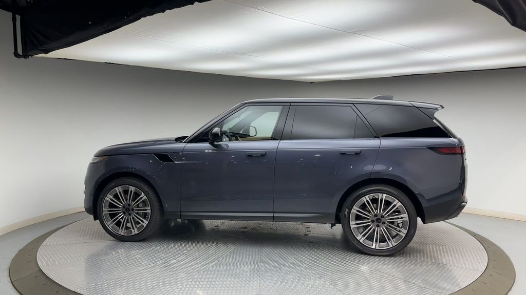 New 2026 Varesine Blue Land Rover SE image 5