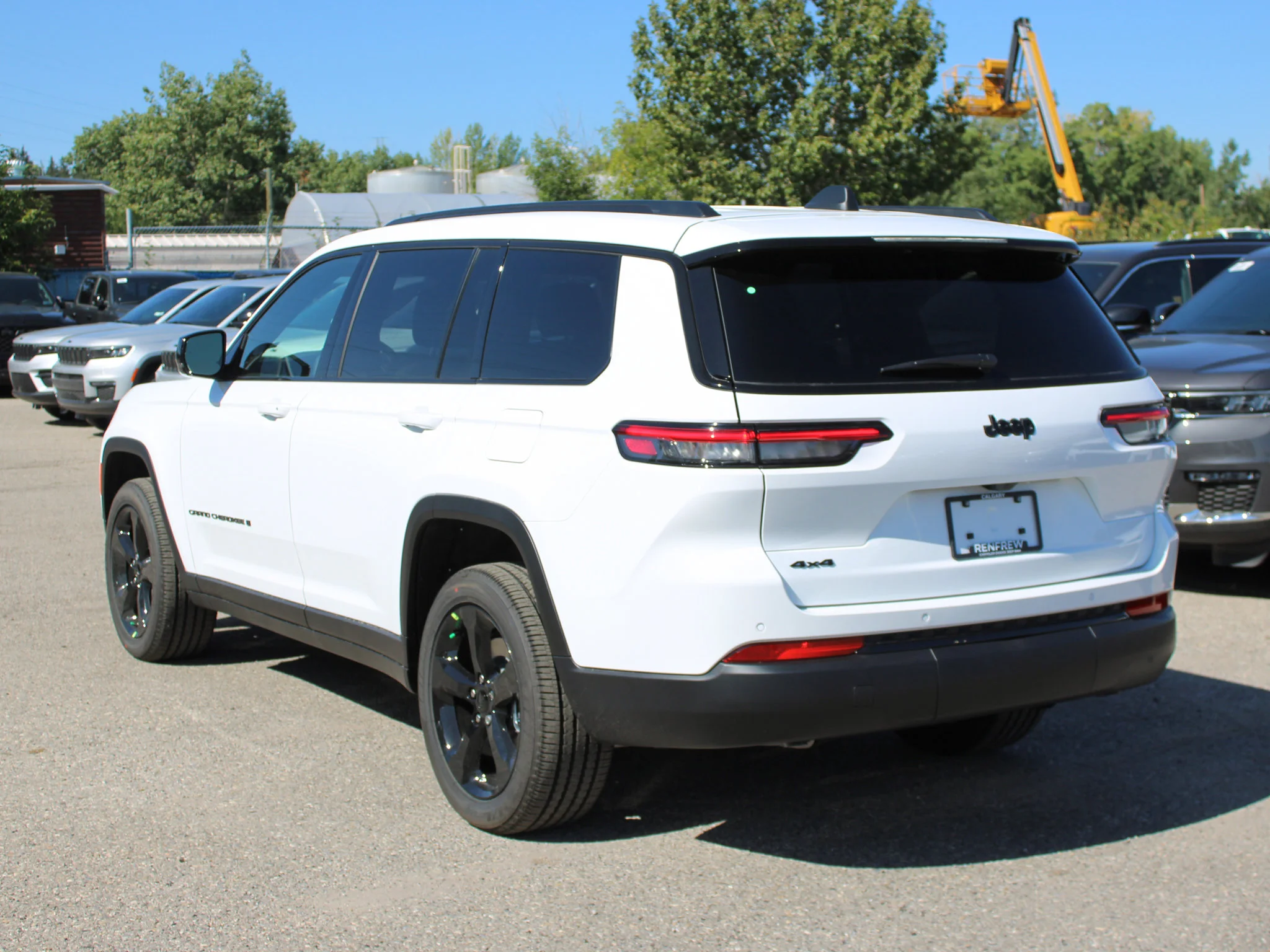 New 2025 White Jeep Altitude* 4x4, Trailer Tow Pkg, Sunroof, Heated Leather image 3