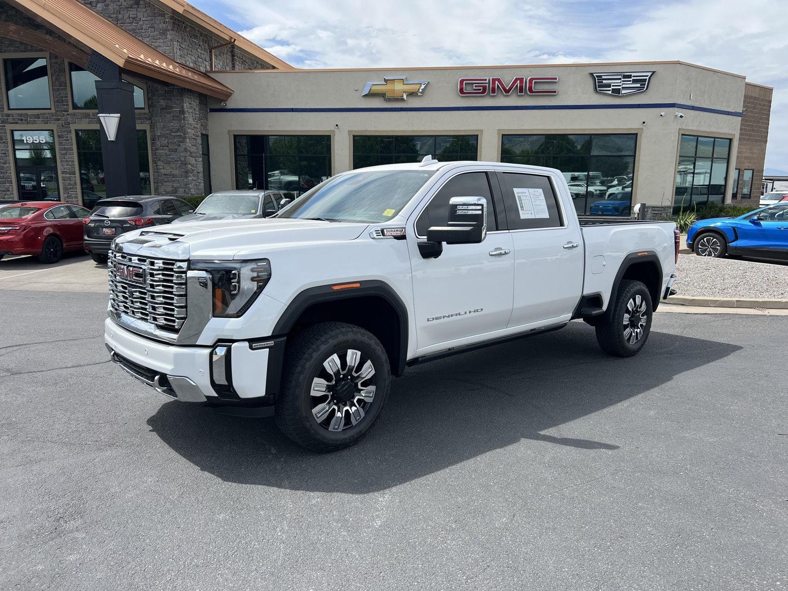 2024 GMC Sierra 4WD Crew Cab Standard Box Denali's photo