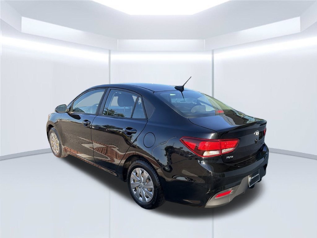 Used 2019 Black Kia S image 5