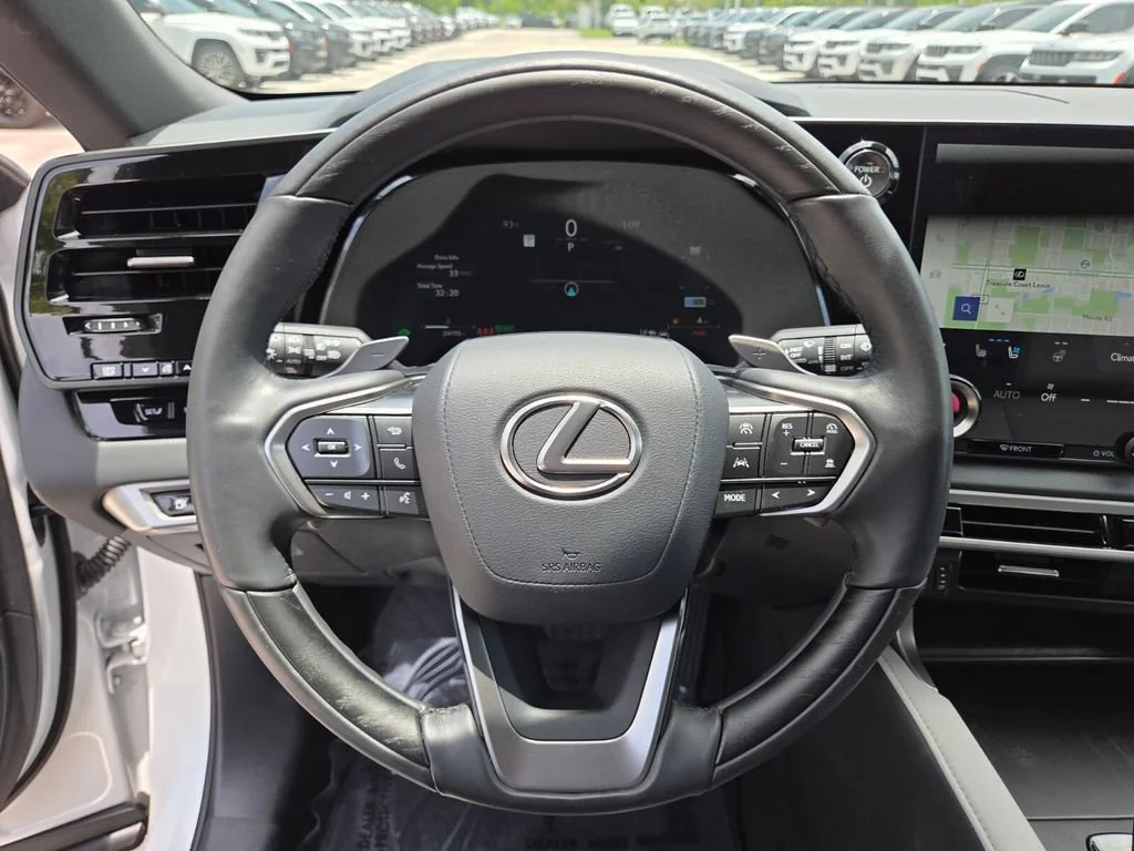 Used 2025 White Pearl Lexus RX 350h Premium image 33