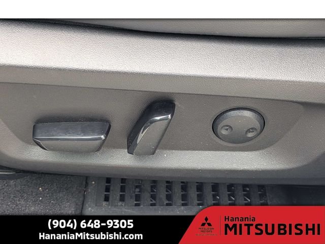 Used 2024  Mitsubishi  image 21