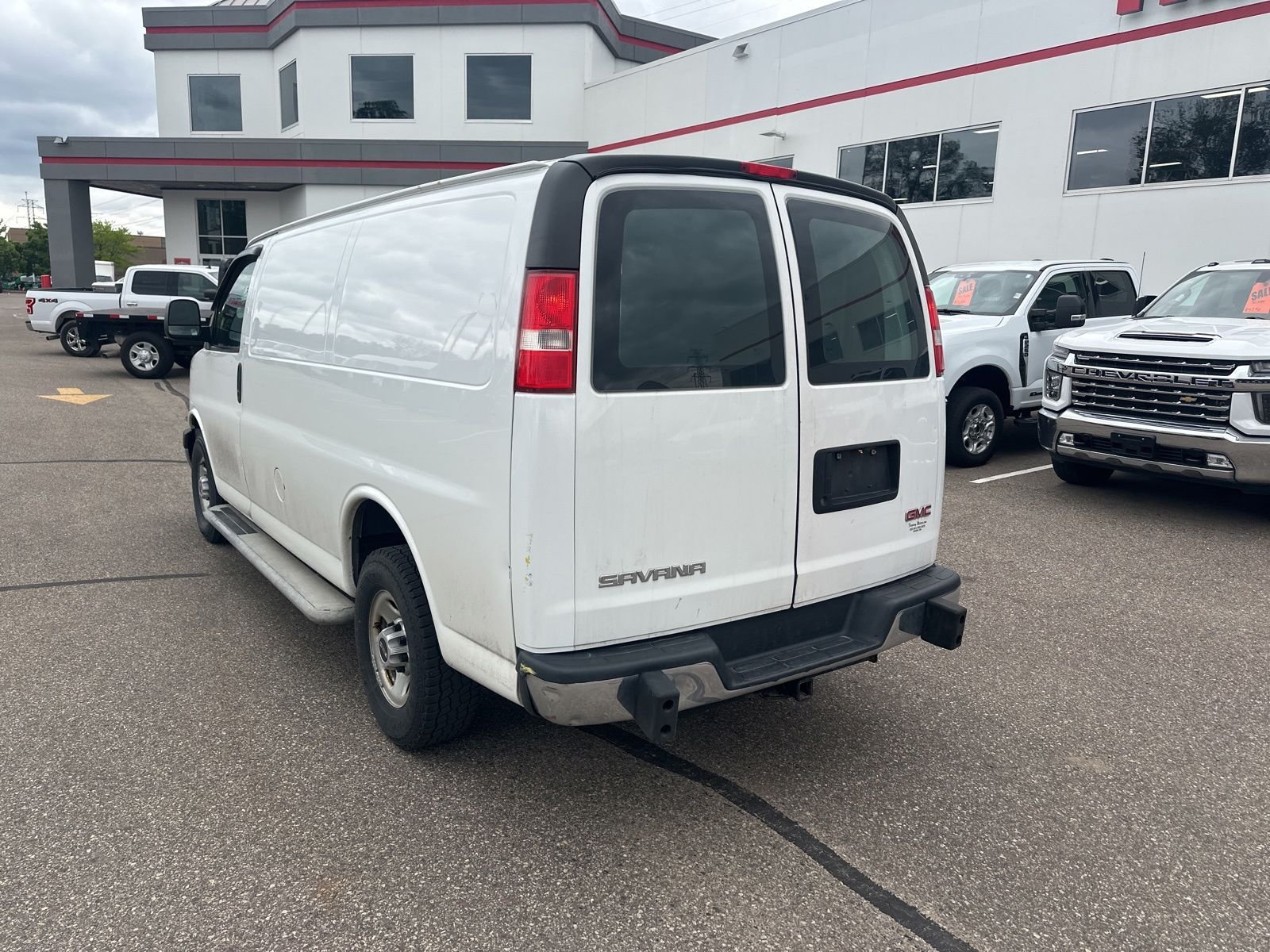 Used 2017 White GMC Work Van image 3