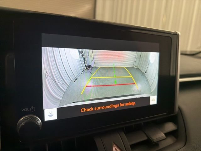 Used 2025 Ice Toyota XLE image 28