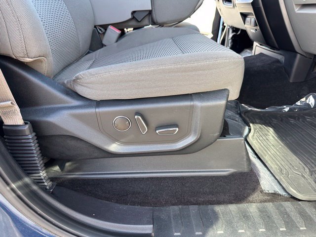 Used 2016 Blue Ford XLT image 25