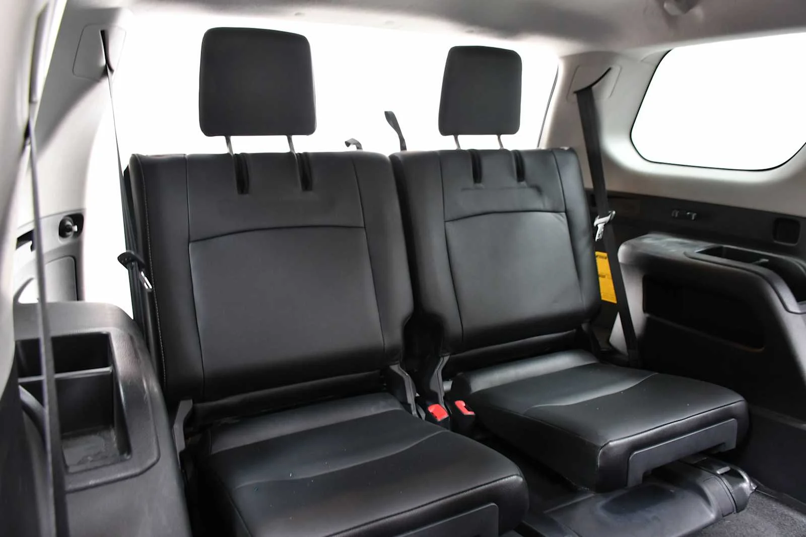 Used 2016 Blizzard Pearl Toyota Limited image 26