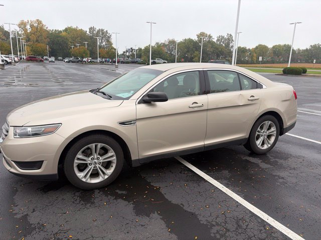 Used 2017 White Gold Metallic Ford SE image 2