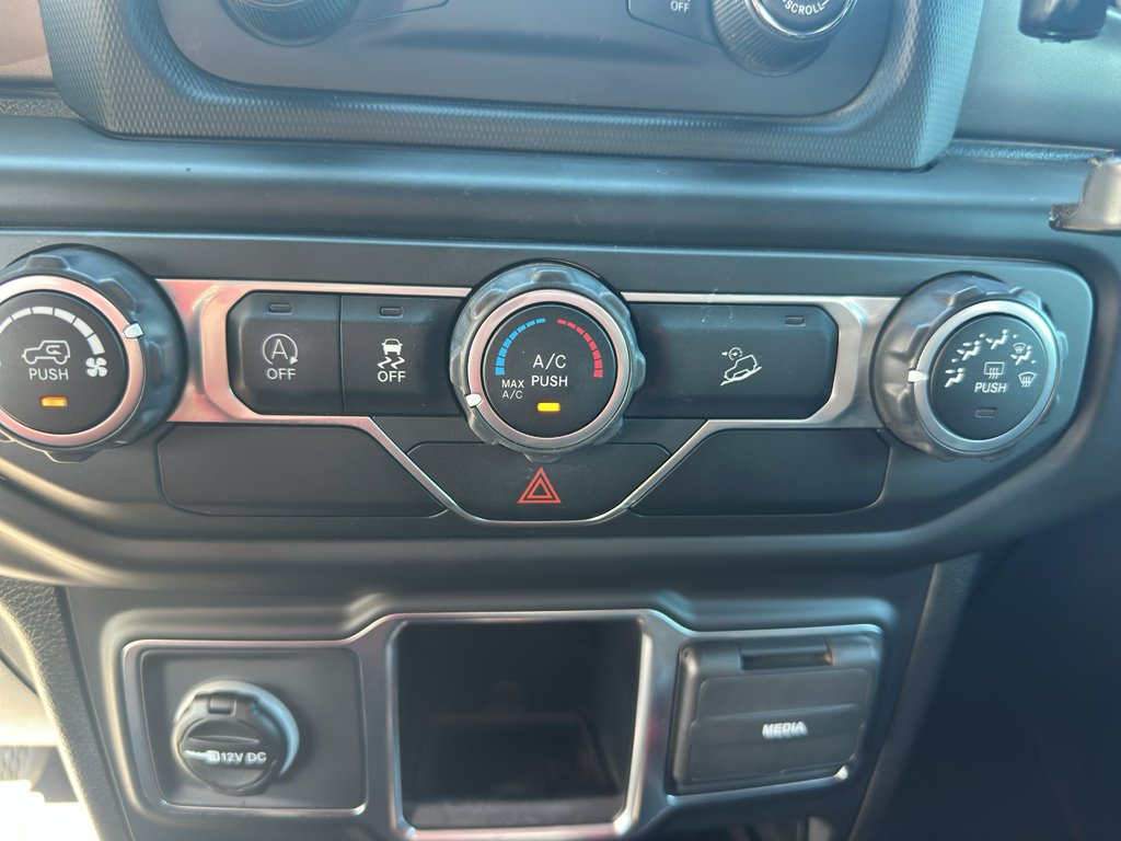 Used 2018 Sting-Gray Clearcoat Jeep Sport image 20