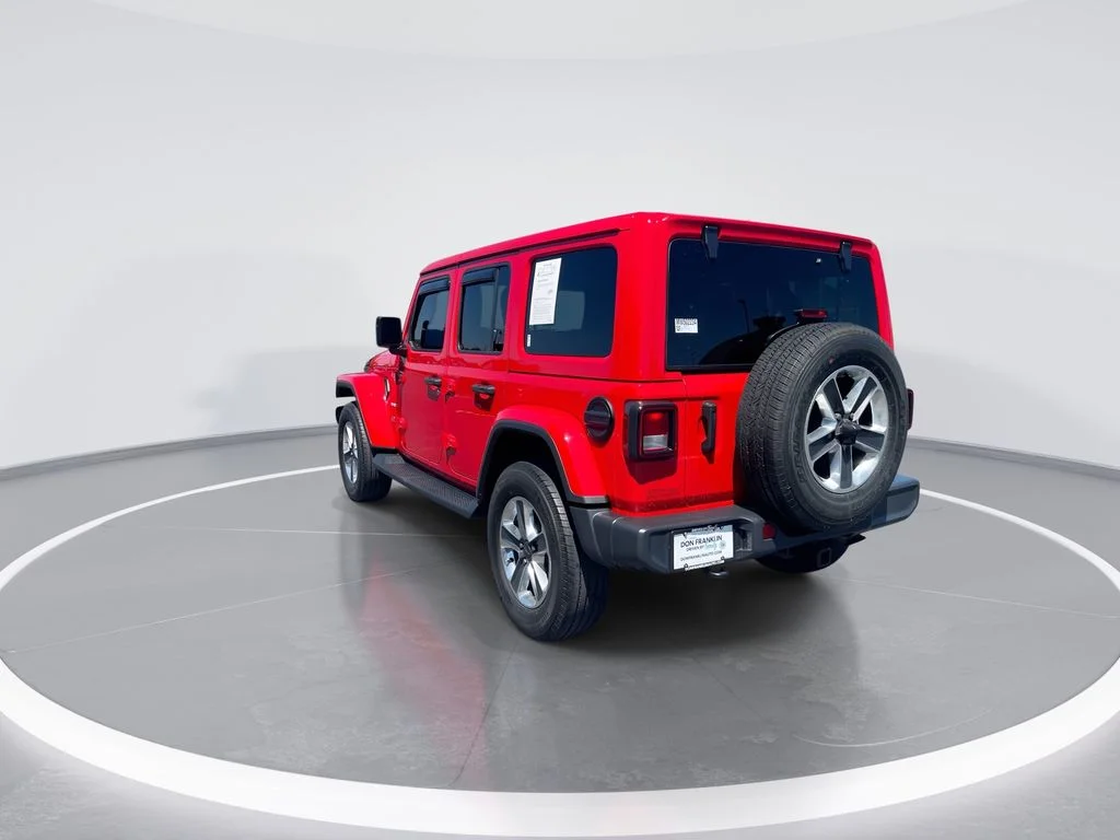 Used 2021 Red Jeep Unlimited Sahara image 6