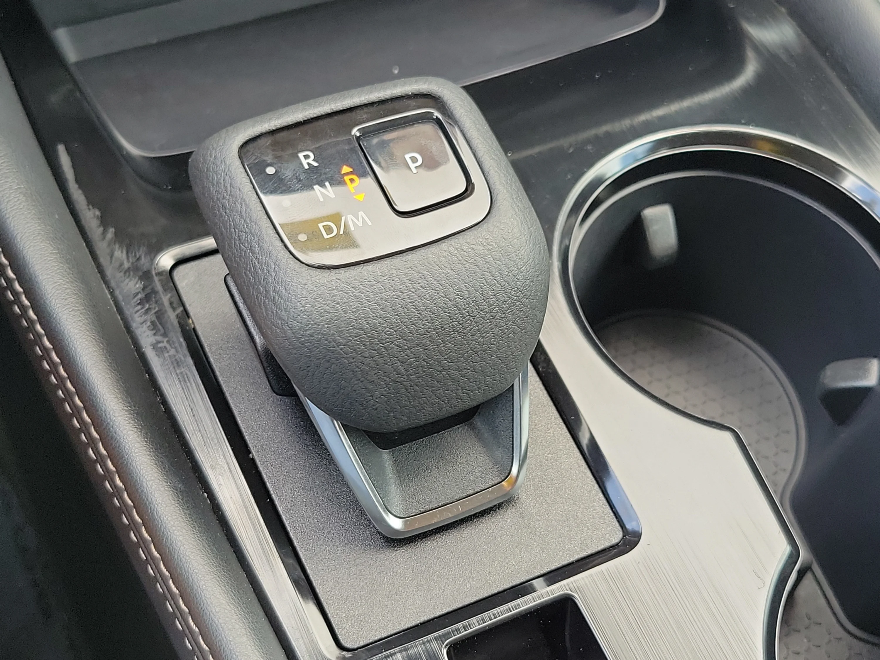 Used 2023 Boulder Gray Pearl Nissan SL image 37