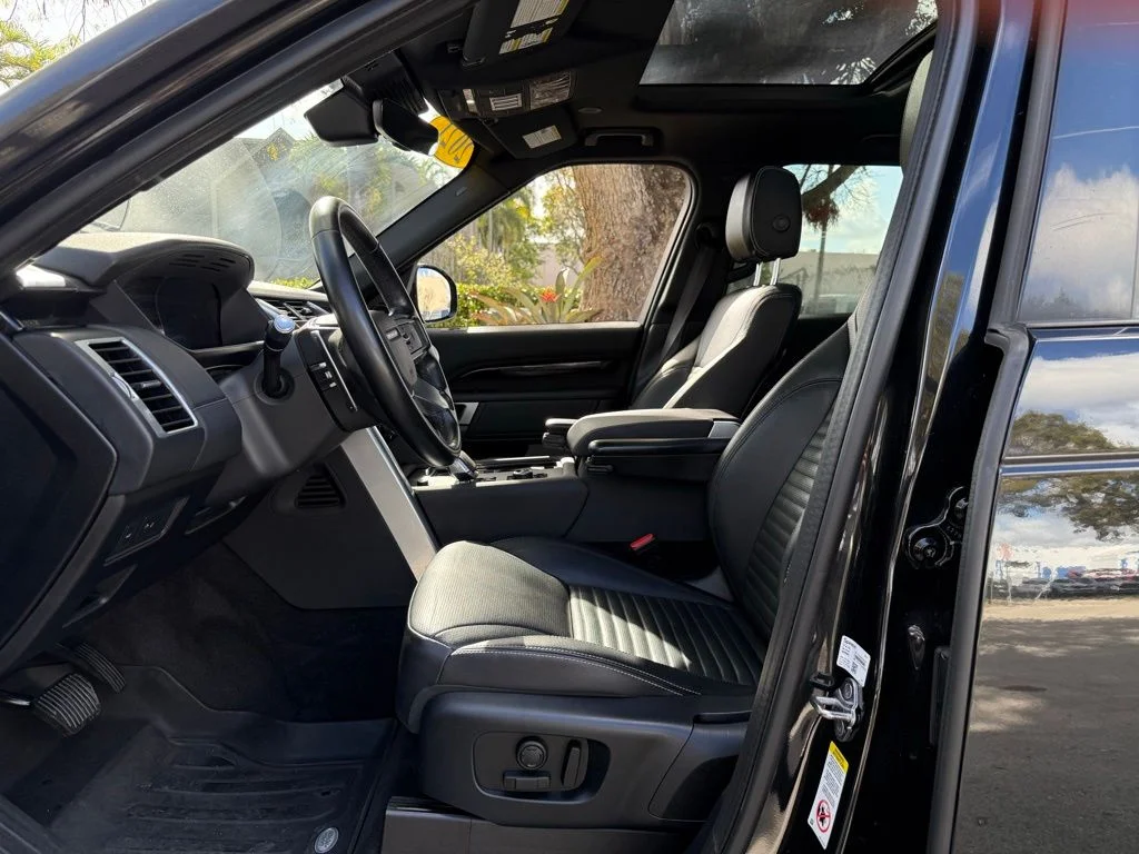 Used 2021 Black Land Rover S image 15