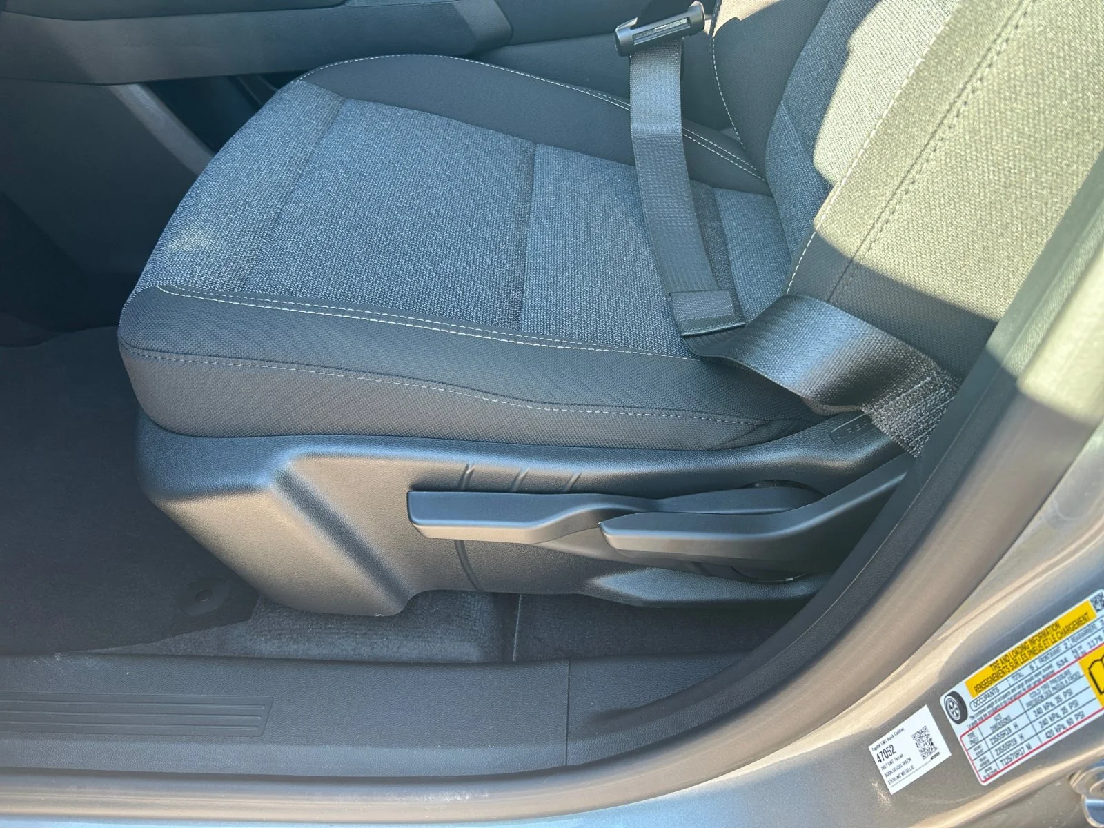 New 2027 Sterling Metallic GMC AWD Elevation image 14