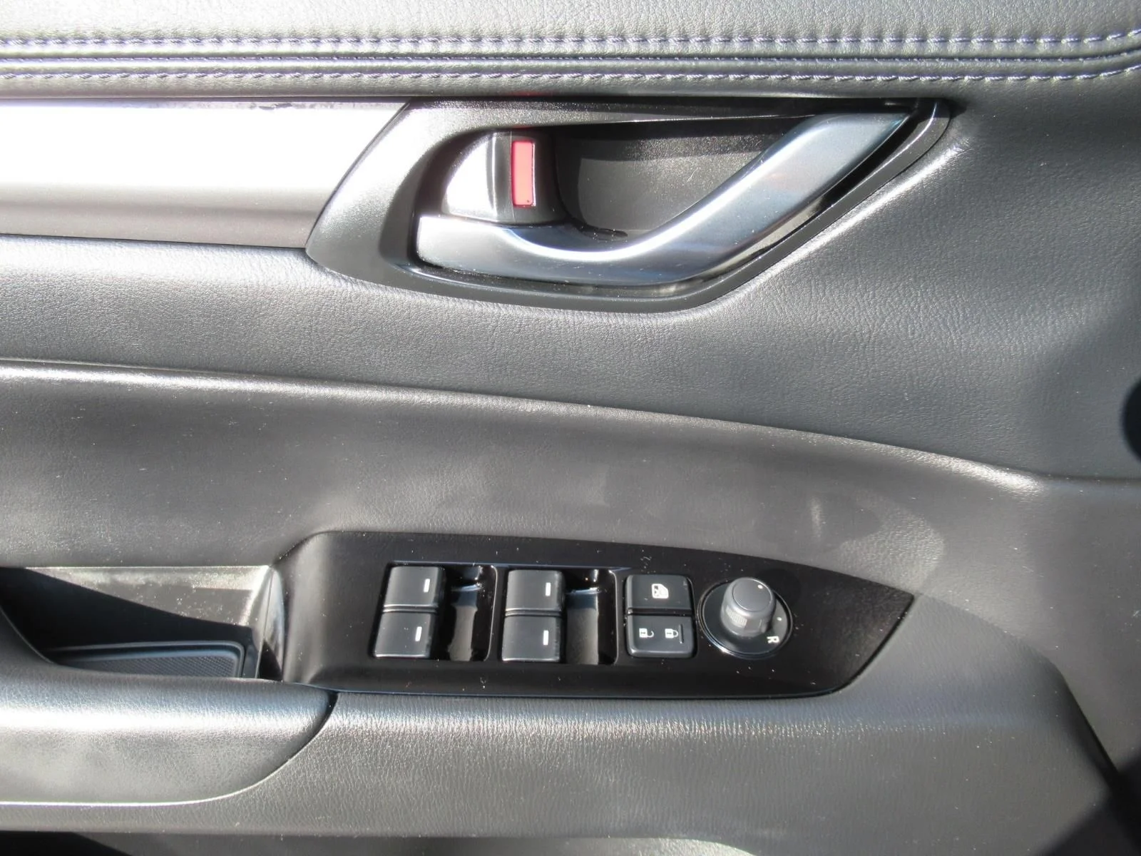 Used 2019 Blue Mazda Touring image 21
